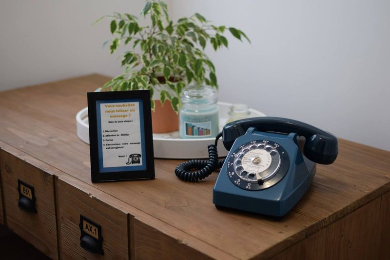 Audioguestbook téléphone rétro pétrole — livre d'or audio mariage élégant Cholet